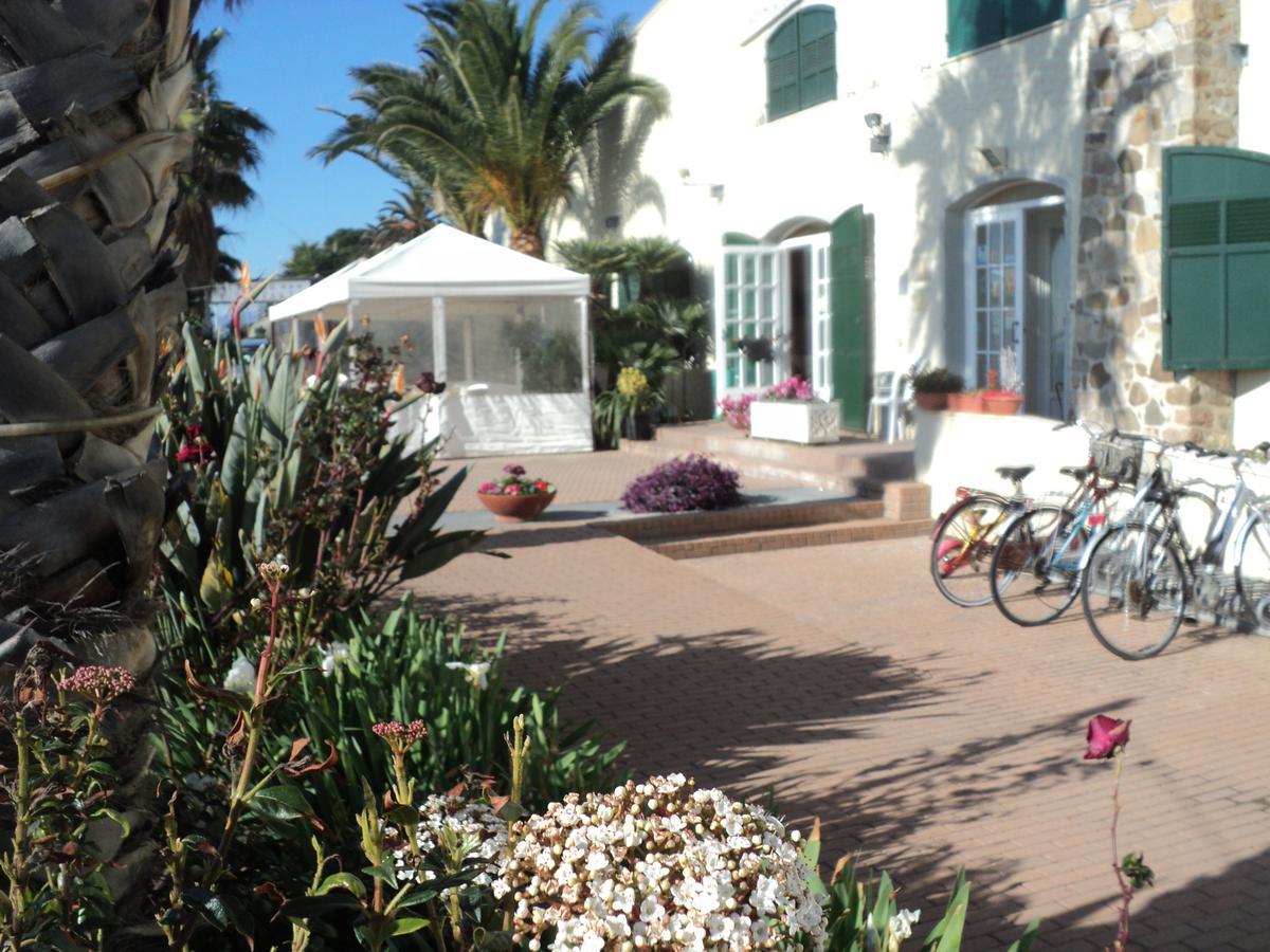 Albergo Ristorante Lucciola Santo Stefano al Mare Exterior foto